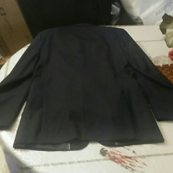 Black Tazio suit - Picture 3 of 3